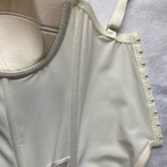 Panache Evie Bridal Underwired Basque | Ivory | 34G - Picture 4 of 9
